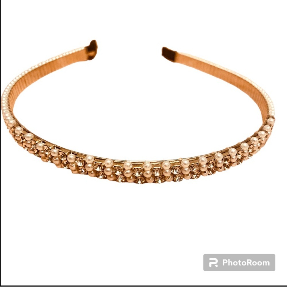 Heirloom Faux Diamond and White Pearls Feminine Cluster Hair Headband.